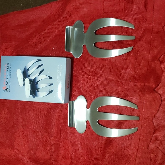 Maxwell Williams Designrr Homewars Cosmo Two-Piece Salad Hands Set. Servers - Picture 3 of 3